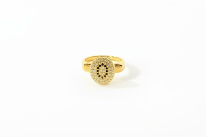 una Oval Pavé Ring — Gold Sparkle
